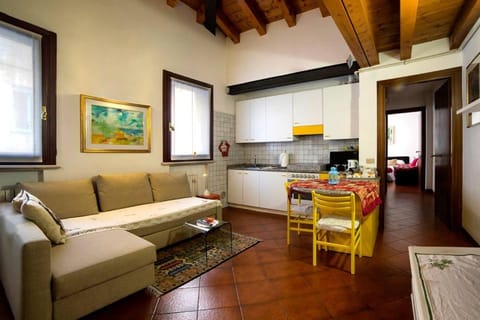 Holiday Treviso Suite LOMBARDI Apartment in Treviso
