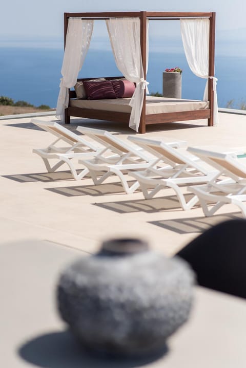 Patio, Garden, Balcony/Terrace, Decorative detail, Garden view, Landmark view, Sea view