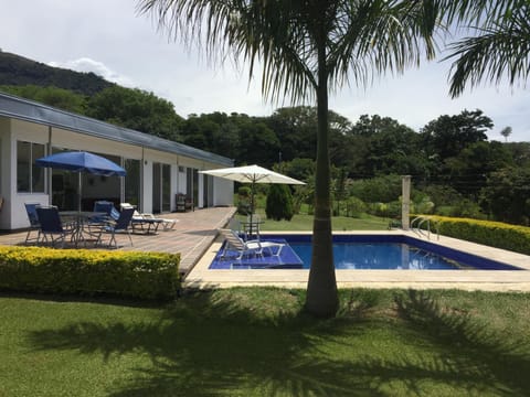 Property building, Garden, Balcony/Terrace, Swimming pool