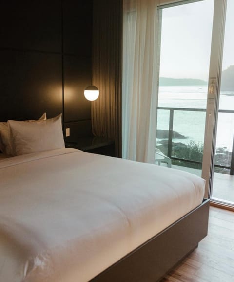 Duffin Cove Resort Resort in Tofino