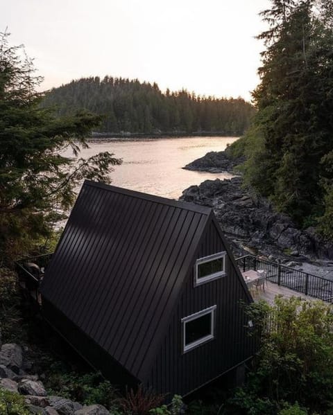 Duffin Cove Resort Resort in Tofino