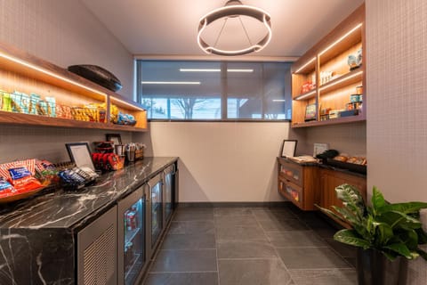 Supermarket/grocery shop