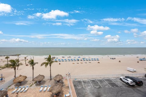 Direct Beachfront - Gulf Views - Beach Place #407 Apartment in Madeira Beach