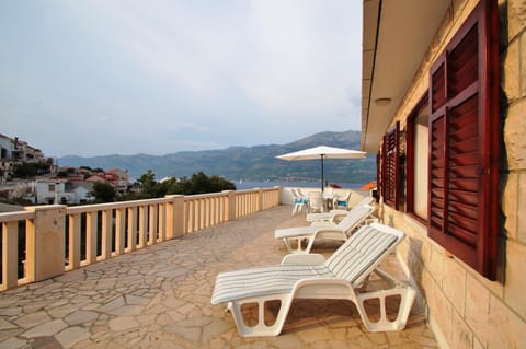 Property building, Day, View (from property/room), Balcony/Terrace, Mountain view, Sea view, sunbed