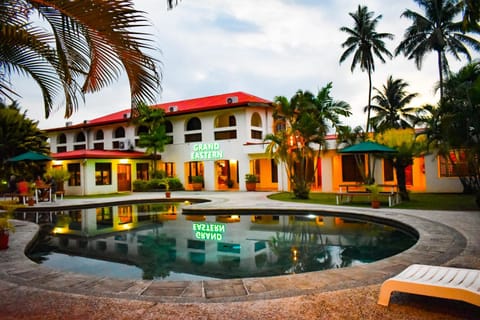 Property building, Swimming pool