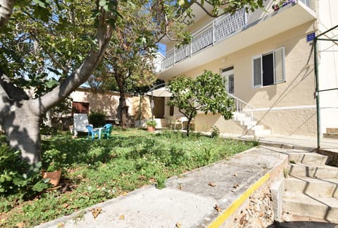 Patio, Facade/entrance, Balcony/Terrace