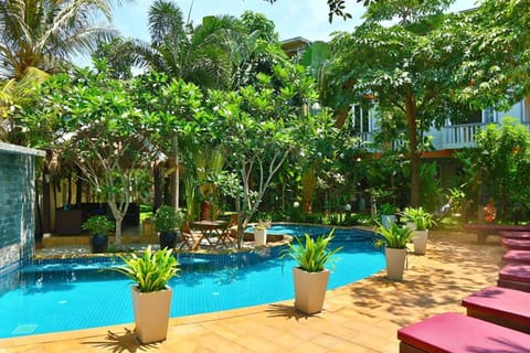 Garden, Swimming pool