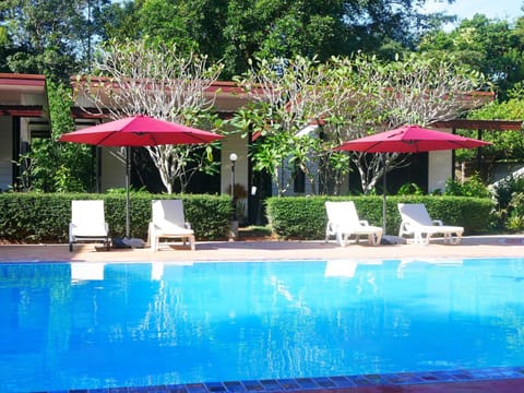 Day, Pool view, Swimming pool, sunbed