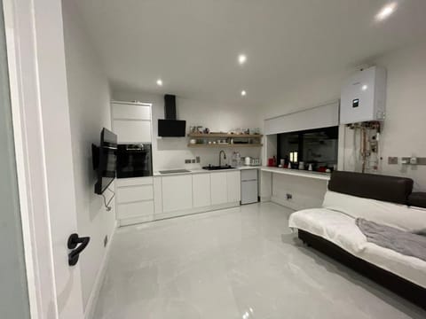 Letterkenny Town Centre Apartment, newly renovated Apartment in Letterkenny