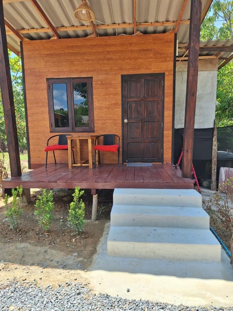 Lanta Happy House Bed and Breakfast in Sala Dan