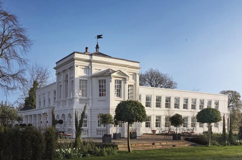 Property building, Facade/entrance, Garden