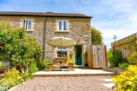 Property building, Patio, Garden, Seating area