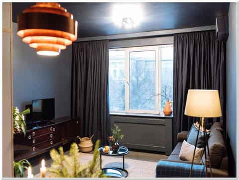 Communal lounge/ TV room, Living room, Seating area