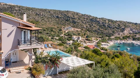 Property building, Day, View (from property/room), Balcony/Terrace, Mountain view, Pool view, Sea view, Swimming pool, sunbed