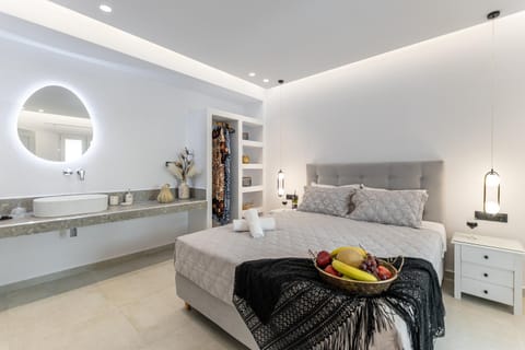 Golden Bay Apartment hotel in Agios Prokopios