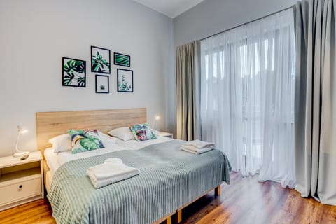 Bed, Hot Tub, Sauna, Photo of the whole room, Bedroom