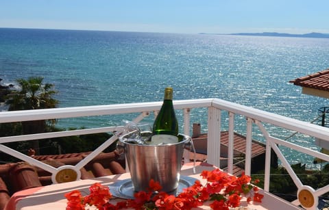 Day, Natural landscape, View (from property/room), Balcony/Terrace, Sea view, Location