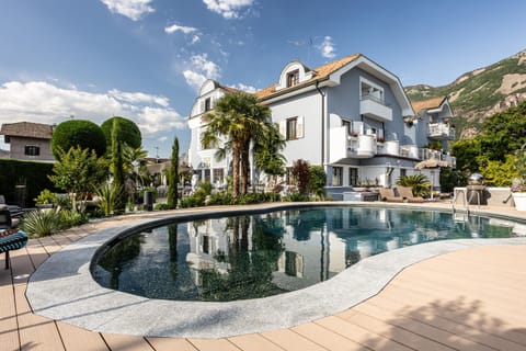 Property building, Swimming pool