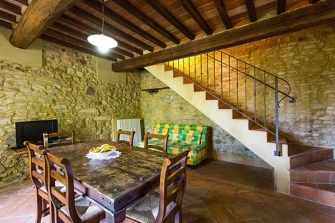 TV and multimedia, Living room, Dining area