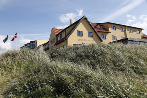 Facade/entrance, Day