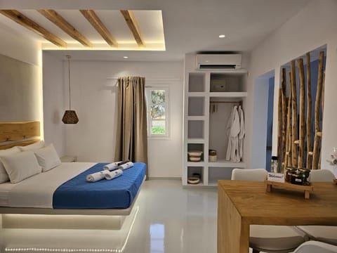 Bed, Photo of the whole room