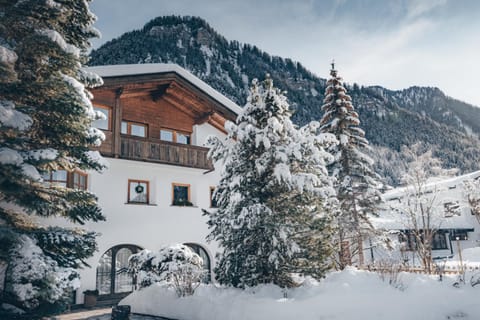 Property building, Winter