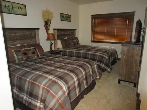 Townhomes on the Green Apartment hotel in Afton