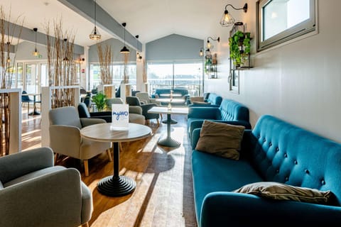 Lounge or bar