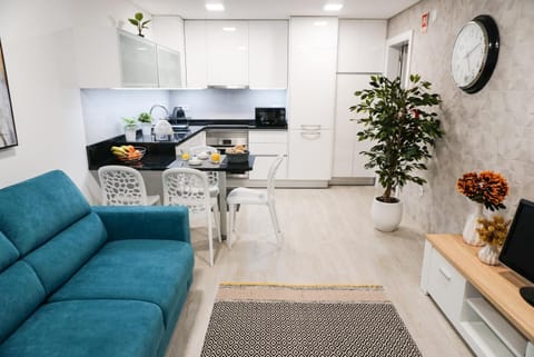 Kitchen or kitchenette, Living room, Dining area