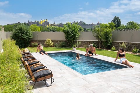 Pool view, Swimming pool, sunbed