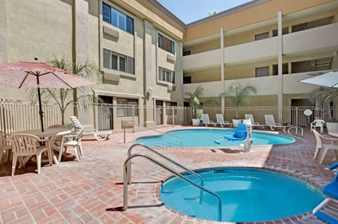 On site, Pool view, Swimming pool, Swimming pool