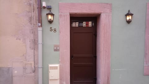 Property building, Facade/entrance