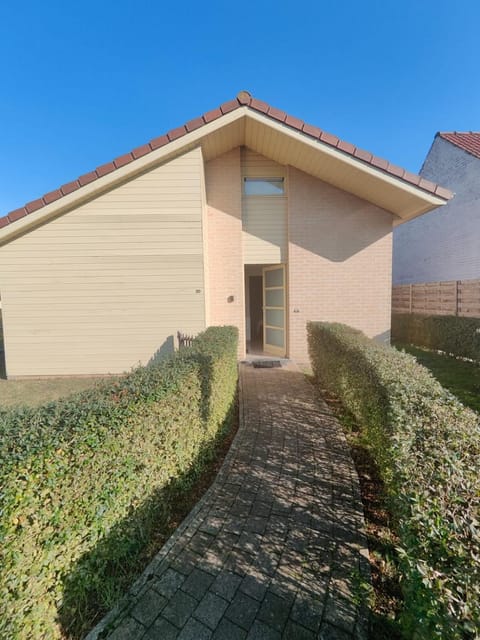 Huisje Zeegenoegen Oostduinkerke Koksijde House in Koksijde