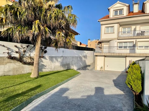 Vivienda adosada con piscina cerca de la playa House in O Morrazo