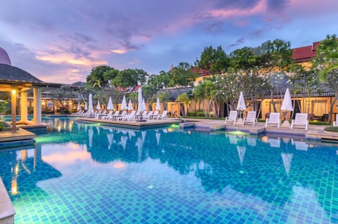 Swimming pool, Swimming pool