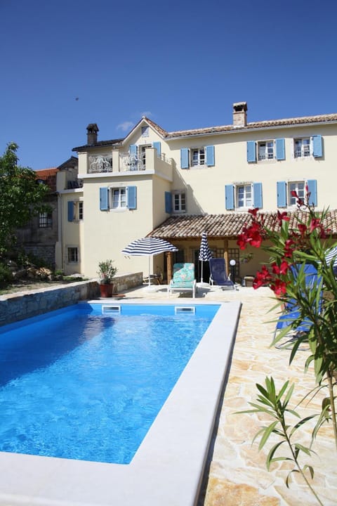 Garden, Swimming pool