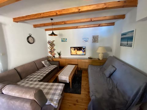 Dom pod Jabłonia House in Lithuania