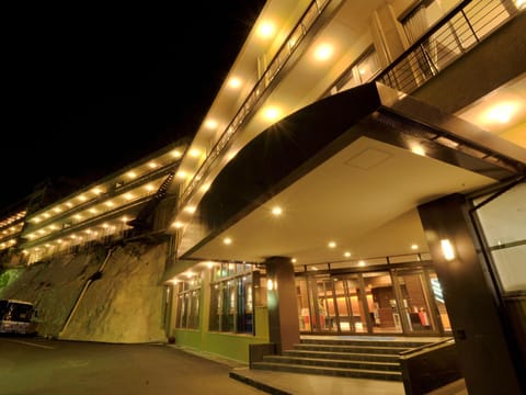 Facade/entrance, Night
