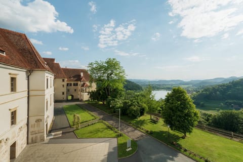 Facade/entrance, View (from property/room)