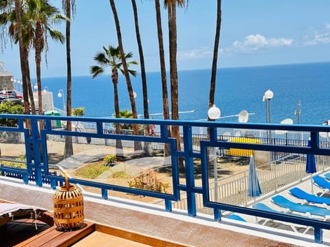 Natural landscape, View (from property/room), Balcony/Terrace, Sea view