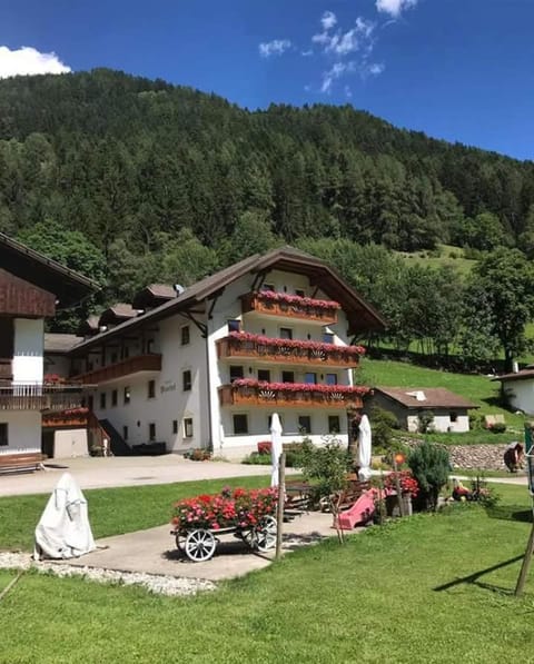 Hotel Pension Moarhof Bed and Breakfast in Trentino-South Tyrol