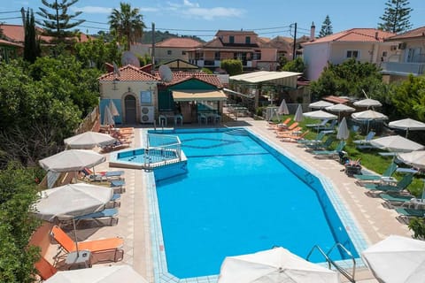 Swimming pool, Swimming pool