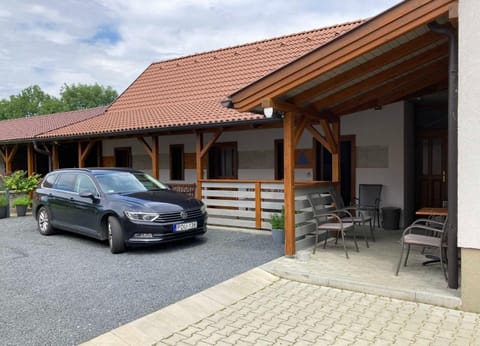 Balcony/Terrace, Parking