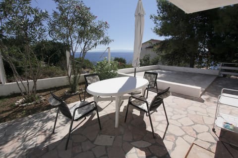 View (from property/room), Balcony/Terrace, Seating area, Sea view