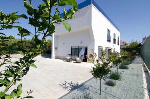 Garden, Balcony/Terrace