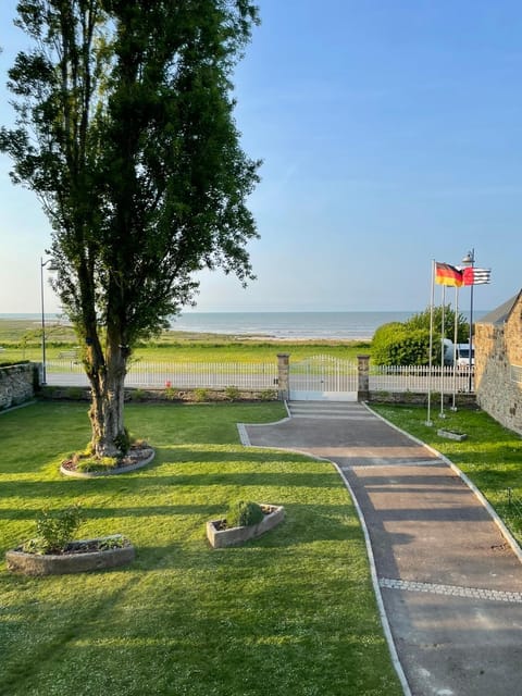 Nearby landmark, Natural landscape