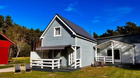 Property building, Day