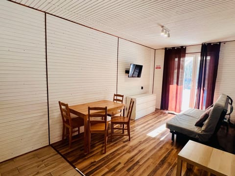 Dolpakart (domki, pokoje) Campground/
RV Resort in West Pomeranian Voivodeship, Poland