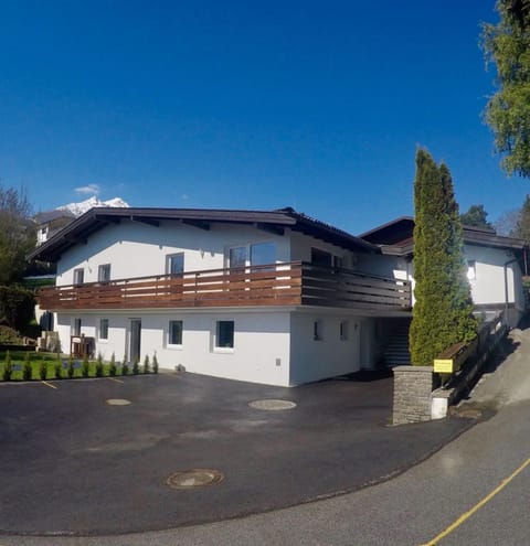 Ski School, Skiing, Tennis court, Hiking, Cycling