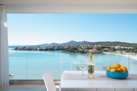 View (from property/room), Balcony/Terrace, Dining area, Beach, Sea view
